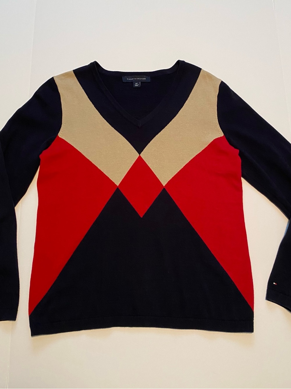 Tommy Hilfiger Women’s V-Neck Colorblock Sweater in Navy, Red, Tan, Barely Worn